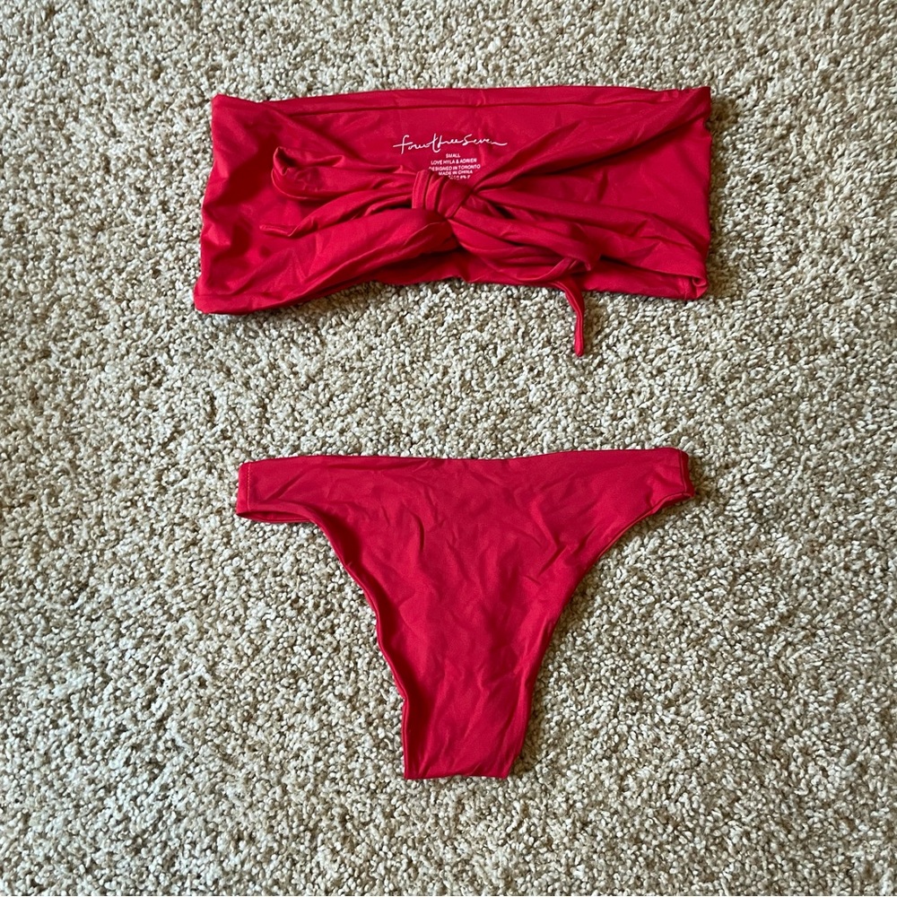 437 bikini set